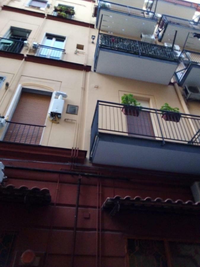 Domus Adriana Apartment Napoli Bagian luar foto