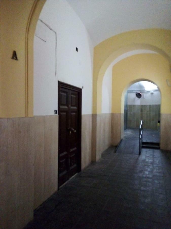 Domus Adriana Apartment Napoli Bagian luar foto